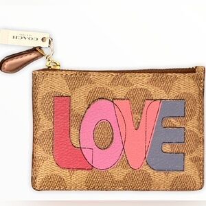 Coach LOVE Credit Card Holder Wallet With A Keychain MSRP $90